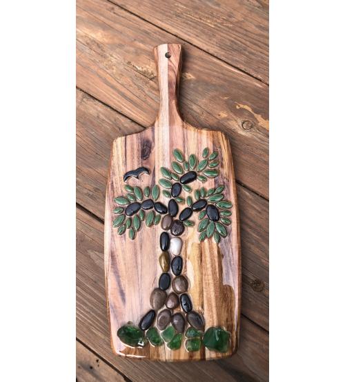 Decorative bamboo breadboard